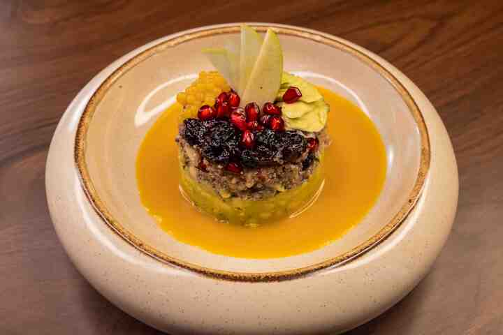 QUINOA AND AVOCADO SALAD